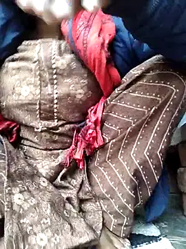 Snapshot of Rani_012 chatting on 02-04-26, 03:34 Rani 012 online show from 02-04-26, 03:34