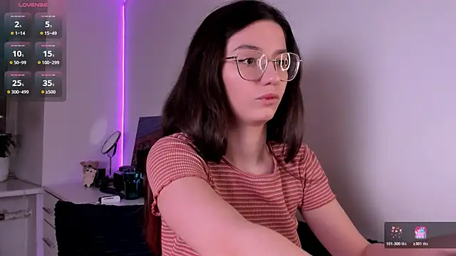 miabellee  online show from 03-20-26, 12:37