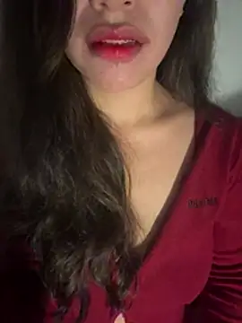 Snapshot of QuynhAnh_2k1 chatting on 02-14-26, 04:59 QuynhAnh 2k1 online show from 02-14-26, 04:59