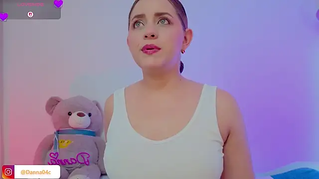DannaCouper  online show from 05-19-26, 10:54