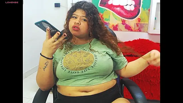 Cloe r online show from 02-13-26, 04:25