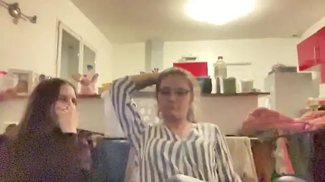 Ninafrisson online show from 02-15-26, 11:01