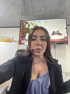 Sweet bellaa  online show from 04-23-26, 04:35