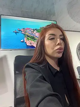 Sweet bellaa  online show from 04-24-26, 05:21