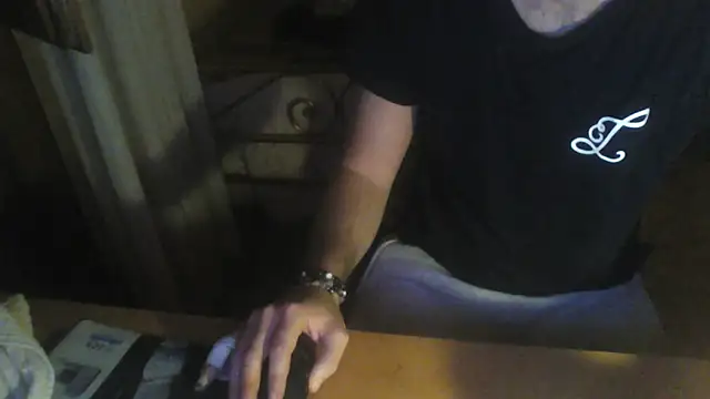 Snapshot of ragazzo200996 chatting on 02-23-26, 07:22 ragazzo200996 online show from 02-23-26, 07:22