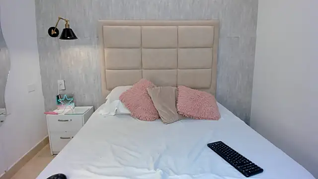 AriaaMoon  online show from 04-24-26, 10:12