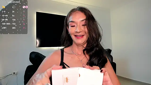 Emma Mendozaa online show from 06-27-26, 11:37