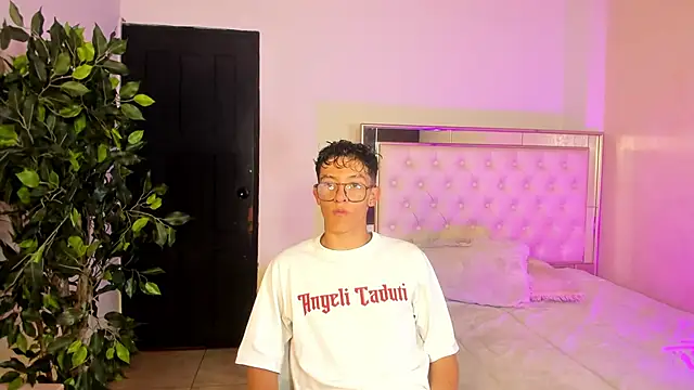 Christopher Hunter online show from 03-10-26, 07:52