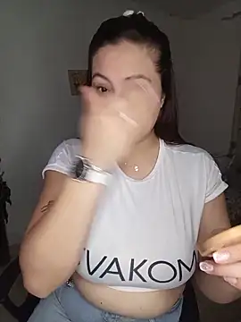 Snapshot of Nohelia_ chatting on 05-18-26, 01:56 Nohelia online show from 05-18-26, 01:56