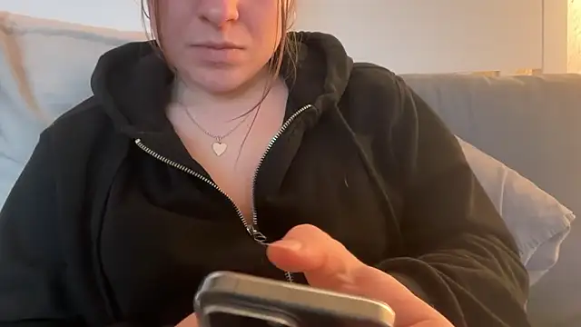 Lucyschickt online show from 02-16-26, 04:03