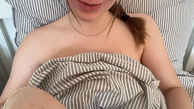 Lucyschickt online show from 06-20-26, 07:11