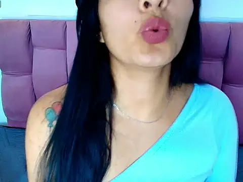 Melannyy   online show from 06-09-26, 04:24