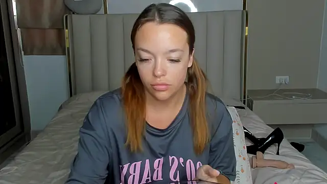 stellaa quenn online show from 04-26-26, 12:08