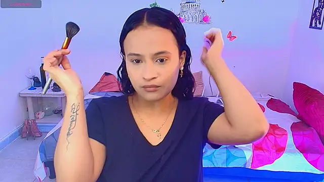 Snapshot of Kristin___ chatting on 02-18-26, 02:51 Kristin online show from 02-18-26, 02:51