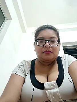 Elie Hallway online show from 04-22-26, 06:31