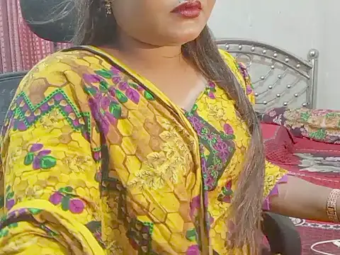 Nusrat Faria online show from 06-17-26, 06:42