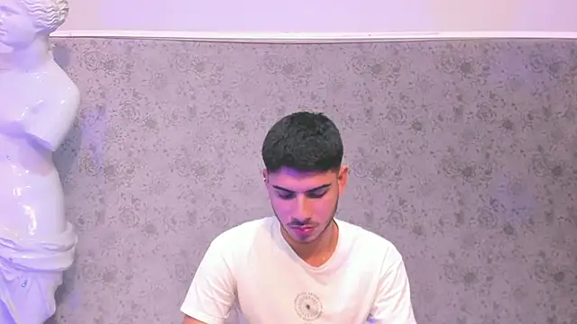 Apolo Gray online show from 02-09-26, 02:48