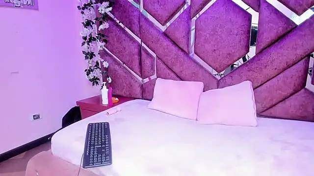 Snapshot of Aysha_Love_ chatting on 02-27-26, 02:55 Aysha Love online show from 02-27-26, 02:55