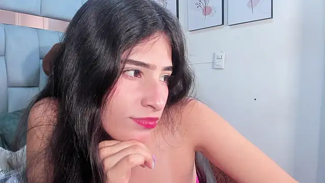 Snapshot of tatianacrow chatting on 06-03-26, 12:08 tatianacrow online show from 06-03-26, 12:08