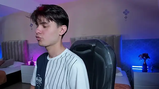 Derek Sinn online show from 04-24-26, 08:00