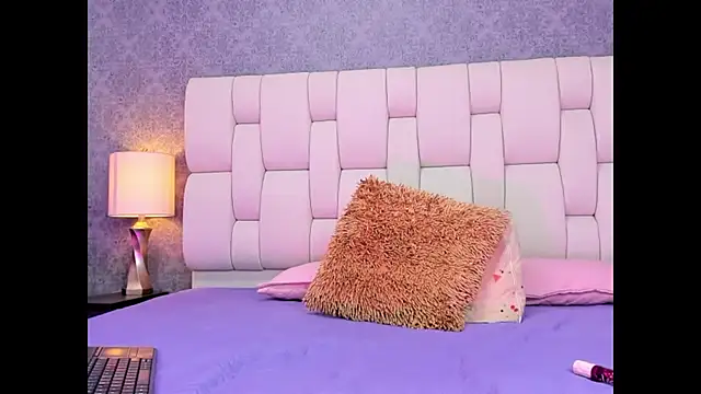 sophiaa10 online show from 03-10-26, 07:08