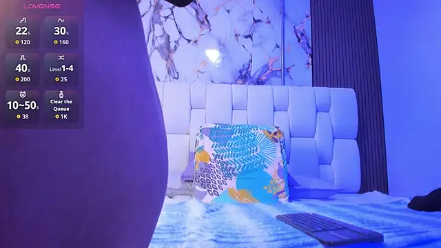 sophiaa10 online show from 04-08-26, 07:03