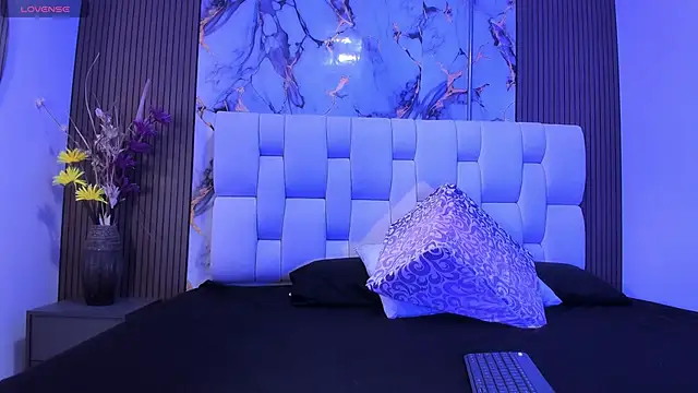 sophiaa10 online show from 04-24-26, 07:05