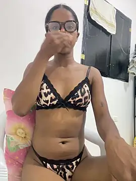 LIA PARKERR online show from 04-08-26, 01:27