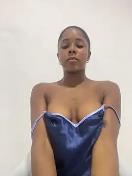LIA PARKERR online show from 05-30-26, 02:47