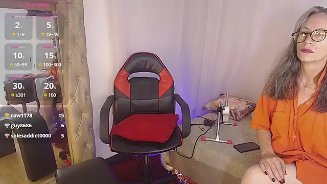 laurasofia45 online show from 04-15-26, 03:30