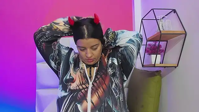 Roxy sexy69  online show from 03-11-26, 03:45