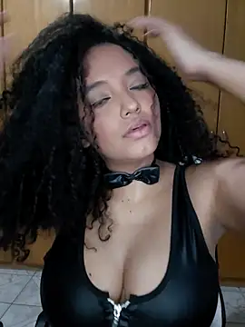 Snapshot of pandinhagamer chatting on 03-18-26, 01:20 pandinhagamer online show from 03-18-26, 01:20