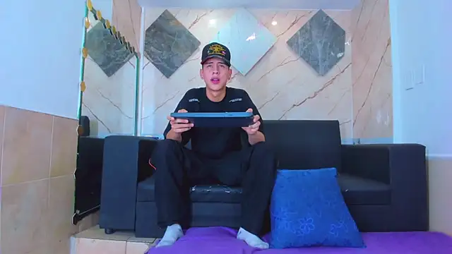 Snapshot of Dominic_26 chatting on 02-11-26, 08:36 Dominic 26 online show from 02-11-26, 08:36