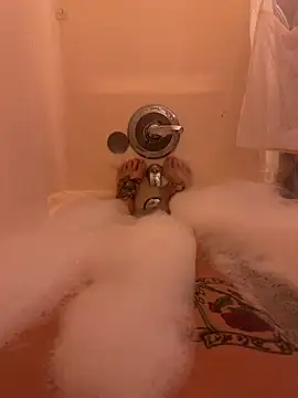 lickablelynn87 online show from 03-11-26, 07:31