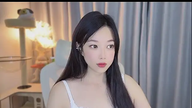 Snapshot of Yumi_yuni chatting on 05-02-26, 01:16 Yumi yuni online show from 05-02-26, 01:16