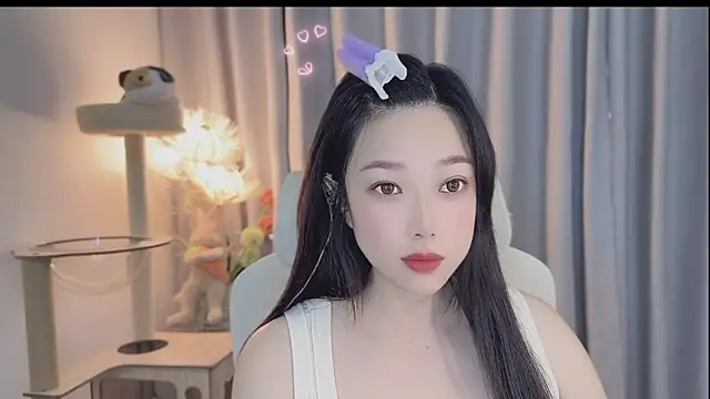 Snapshot of Yumi_yuni chatting on 05-04-26, 01:45 Yumi yuni online show from 05-04-26, 01:45