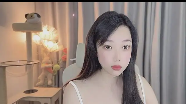Snapshot of Yumi_yuni chatting on 05-06-26, 01:14 Yumi yuni online show from 05-06-26, 01:14