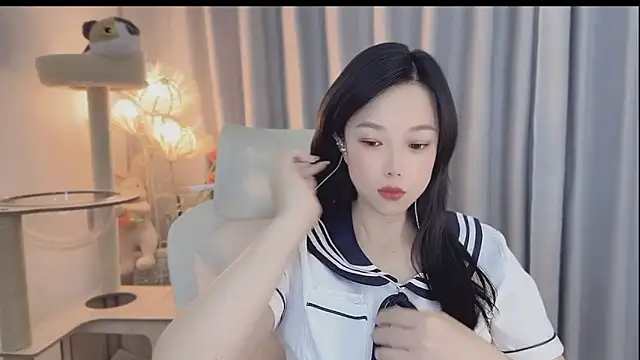 Snapshot of Yumi_yuni chatting on 05-09-26, 02:28 Yumi yuni online show from 05-09-26, 02:28