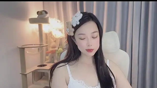 Snapshot of Yumi_yuni chatting on 05-11-26, 02:45 Yumi yuni online show from 05-11-26, 02:45