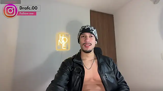 Snapshot of rafael_stone11 chatting on 06-03-26, 04:04 rafael stone11 online show from 06-03-26, 04:04