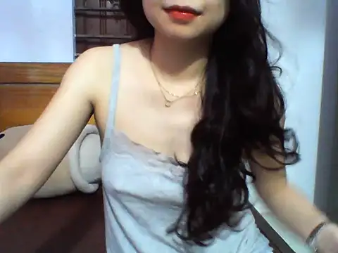 NinaKey online show from 04-17-26, 01:41