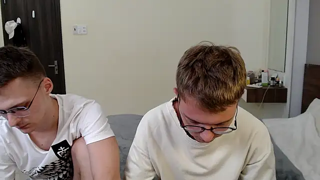 NikiKerryCum online show from 05-08-26, 11:59