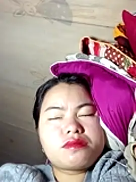 emlylyxinh online show from 02-05-26, 01:54