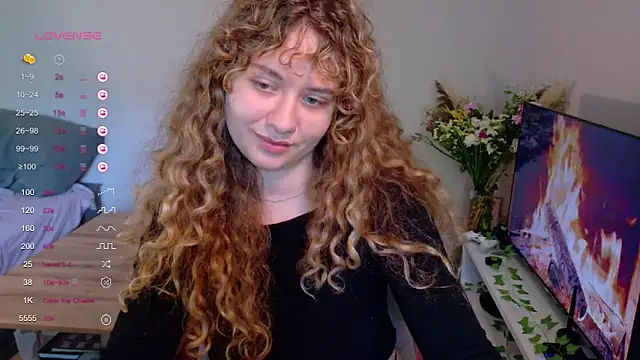 Snapshot of Milounee chatting on 05-19-26, 08:42 Milounee online show from 05-19-26, 08:42