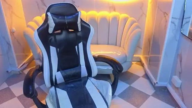 Valerie moon b online show from 03-04-26, 12:55