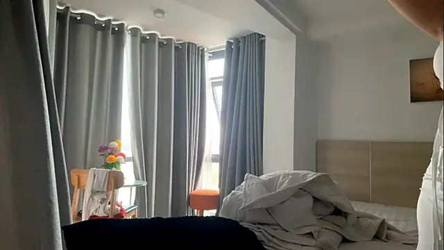 LuxureMia online show from 02-13-26, 08:32