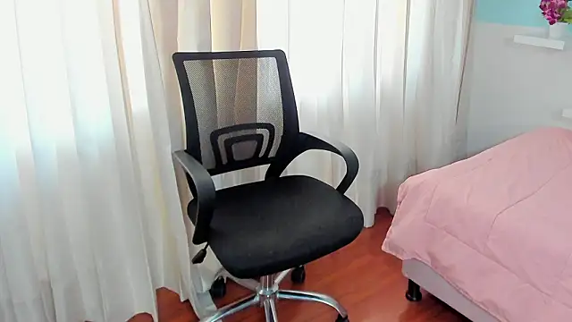 kendall hernandez online show from 03-04-26, 02:01