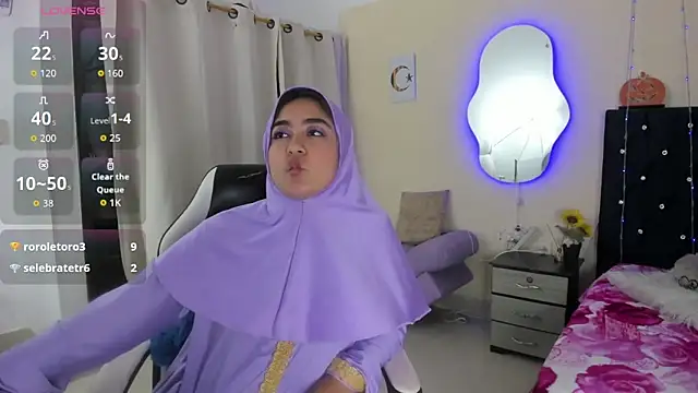 SamiraAwada online show from 04-25-26, 01:41