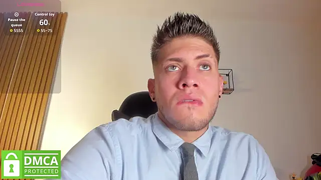 Snapshot of SebastianMaximoff_ chatting on 05-13-26, 07:33 SebastianMaximoff online show from 05-13-26, 07:33