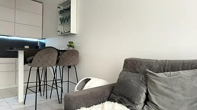 AuraXO online show from 04-24-26, 05:10